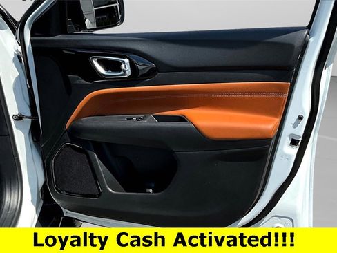 New 2025 Jeep Compass Limited image 24