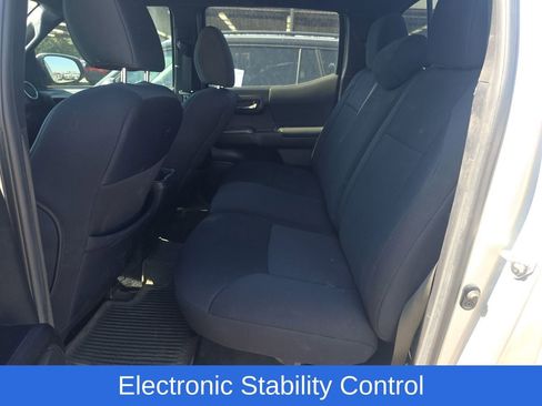 Used 2023 Toyota Tacoma TRD Off-Road image 6