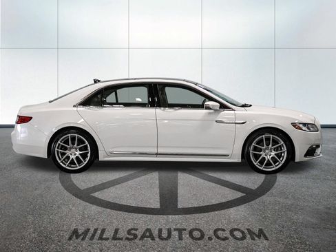 Used 2020 Lincoln Continental AWD w/ Premium Package image 10