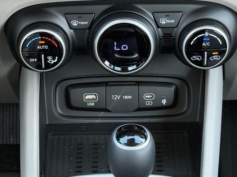 New 2026 Hyundai Venue SEL FWD image 23