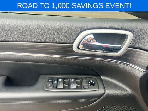 Used 2021 Jeep Grand Cherokee Limited image 12