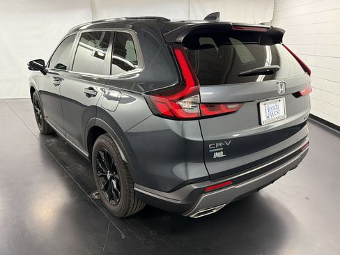 Used 2025 Honda CR-V Sport image 3
