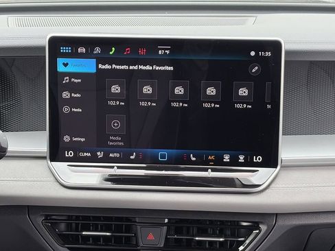 New 2026 Volkswagen Tiguan SE AWD/4WD image 21