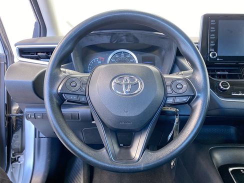 Used 2022 Toyota Corolla LE FWD image 21