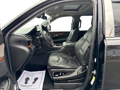 Used 2018 Cadillac Escalade ESV Luxury image 10