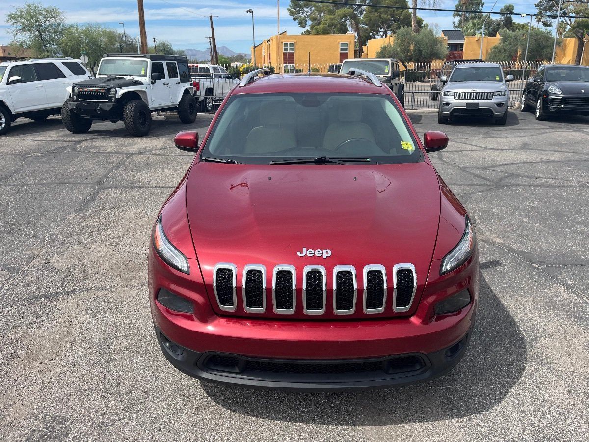 Used 2017 Jeep Cherokee Latitude w/ Comfort/Convenience Group FWD image 45