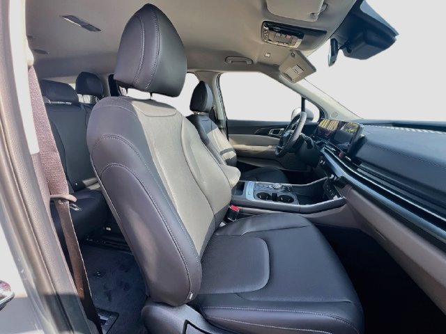 New 2027 Kia Carnival LXS FWD image 29