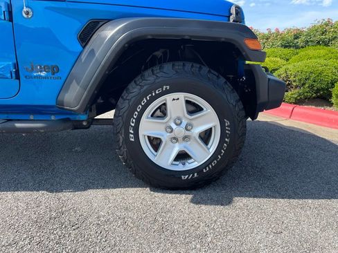 Used 2020 Jeep Gladiator Sport w/ Quick Order Package 24S AWD/4WD image 31