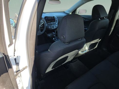 Used 2025 Chevrolet Malibu LT FWD image 22