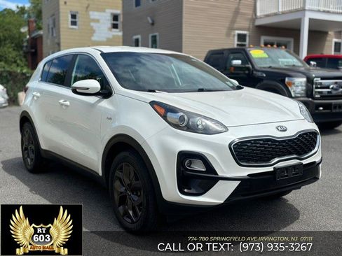 Used 2022 Kia Sportage LX w/ LX AWD Value Edition Package image 3