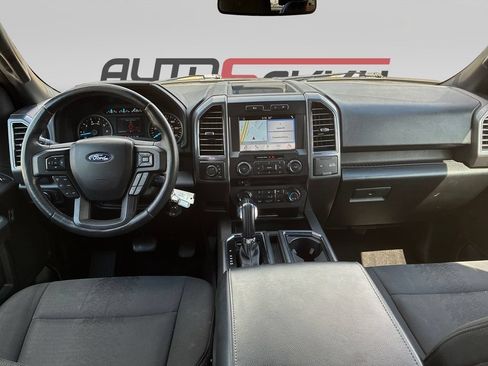 Used 2018 Ford F150 XLT w/ Equipment Group 302A Luxury AWD/4WD image 17