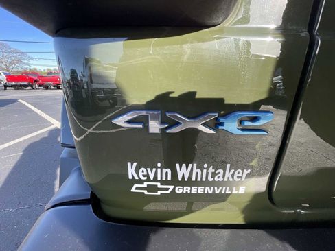 Used 2022 Jeep Wrangler Unlimited Sahara w/ Cold Weather Group image 32