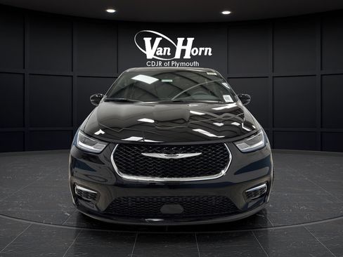 New 2026 Chrysler Pacifica Select AWD/4WD image 12