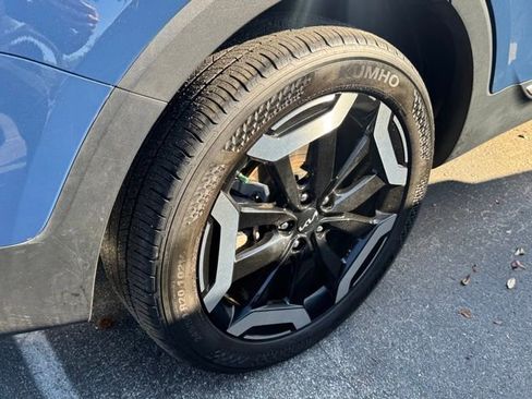 Certified 2024 Kia Telluride S image 7