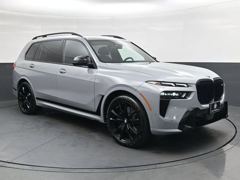 Used 2025 BMW X7 M60i AWD/4WD image 2