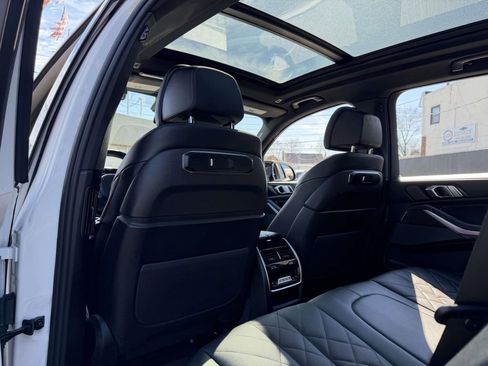 Used 2026 BMW X5 M60i AWD/4WD image 23