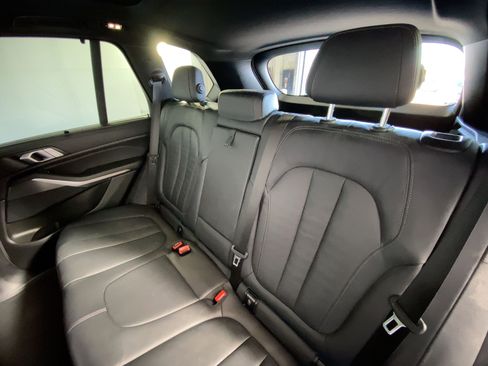 Used 2022 BMW X5 sDrive40i w/ M Sport Package image 12