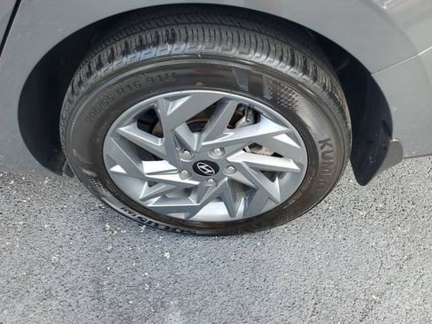 Certified 2024 Hyundai Elantra SEL FWD image 27