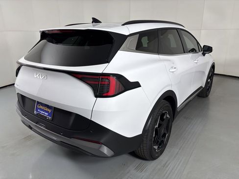 New 2026 Kia Sportage EX FWD image 8