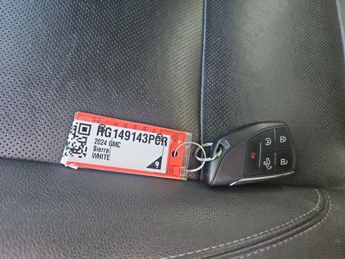 Used 2024 GMC Sierra 1500 SLT RWD image 20