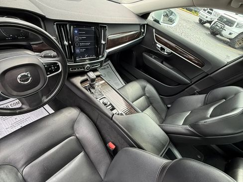 Used 2019 Volvo S90 T5 Momentum FWD image 10