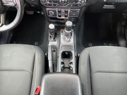 Used 2020 Jeep Wrangler Unlimited Sport AWD/4WD image 23