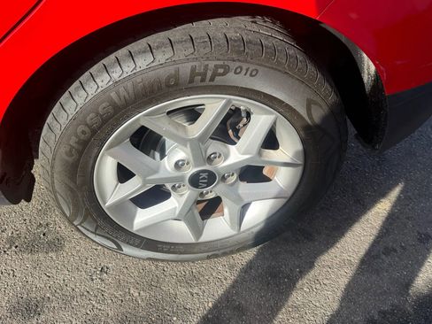 Used 2021 Kia Soul S image 9