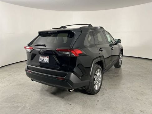 Used 2025 Toyota RAV4 XLE Premium w/ Weather Package FWD image 8