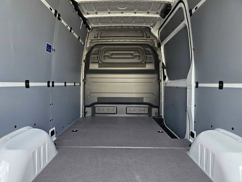 New 2026 Mercedes-Benz Sprinter 2500 image 17