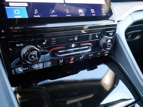 New 2025 Jeep Grand Cherokee L Limited image 15