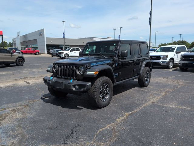 Used 2023 Jeep Wrangler Unlimited Rubicon 4xe w/ Cold Weather Group AWD/4WD image 3
