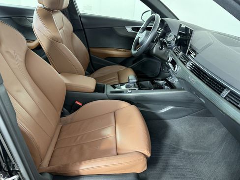 Used 2023 Audi A4 2.0T Premium w/ Convenience Package image 10