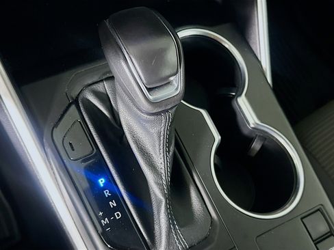 Used 2023 Toyota Highlander LE image 25