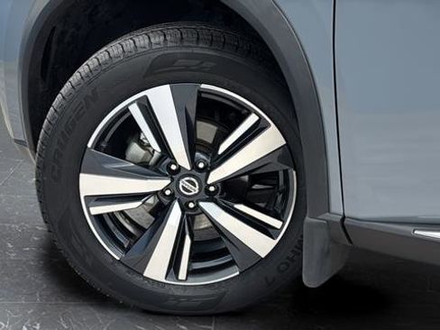 Used 2021 Nissan Rogue SL FWD image 35
