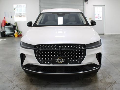 New 2026 Lincoln Nautilus Premier image 2