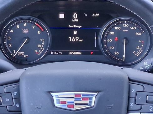 Used 2022 Cadillac XT6 Premium Luxury w/ Technology Package FWD image 13