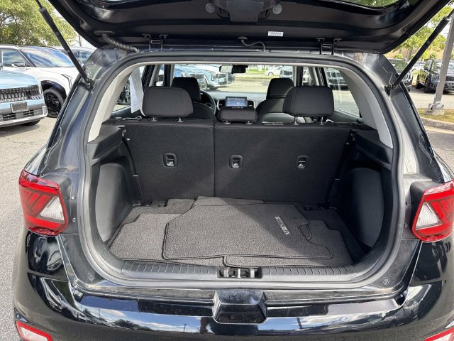 Used 2021 Hyundai Venue SE FWD image 9