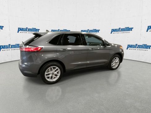 Used 2023 Ford Edge SEL image 11