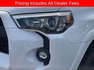 Used 2024 Toyota 4Runner SR5 Premium w/ Moonroof Package AWD/4WD video 2