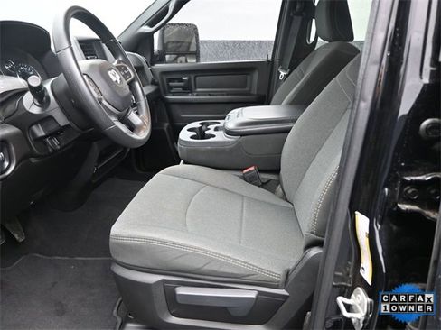 Used 2024 RAM 2500 Tradesman w/ Chrome Appearance Group image 10