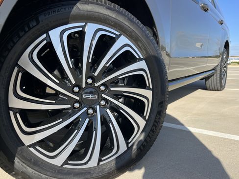 Certified 2025 Lincoln Navigator L Black Label image 13