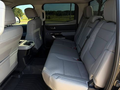 Used 2024 Toyota Tundra Limited AWD/4WD image 28