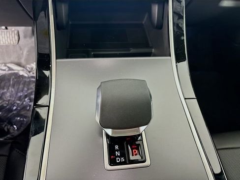 Used 2026 Land Rover Range Rover Velar S image 19