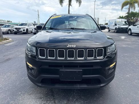 Used 2020 Jeep Compass Latitude AWD/4WD image 8