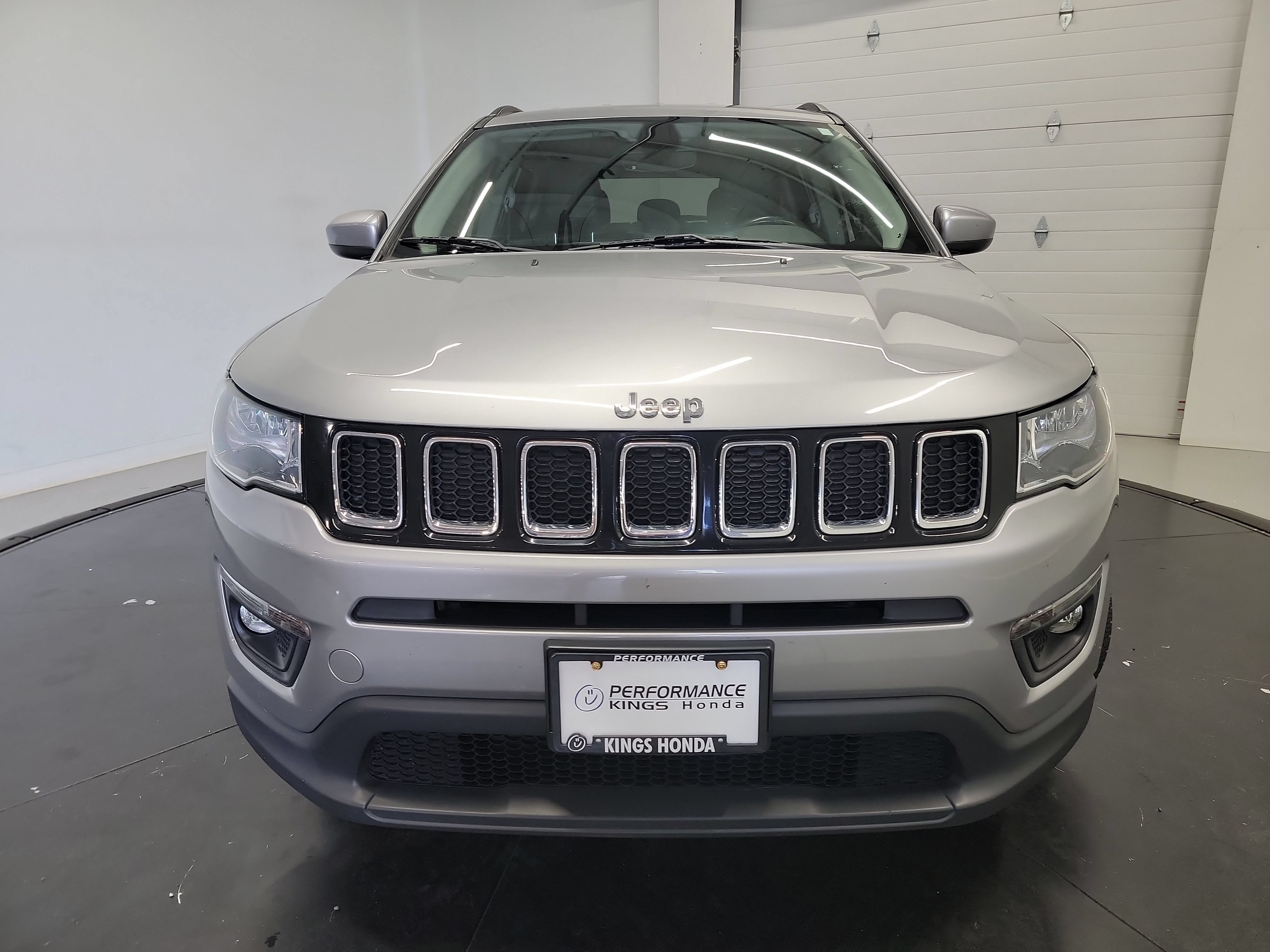 Used 2021 Jeep Compass Latitude w/ Convenience Group AWD/4WD image 2