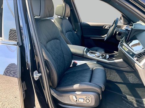Used 2026 BMW X5 sDrive40i w/ M Sport Package RWD image 8