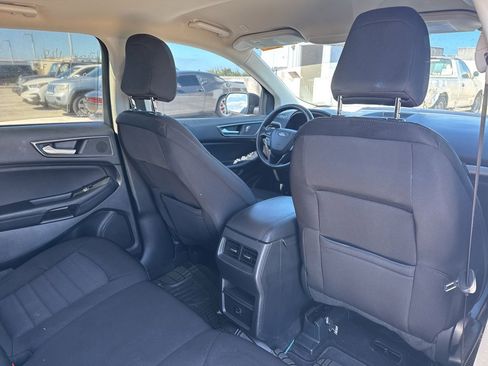 Used 2022 Ford Edge SE image 15