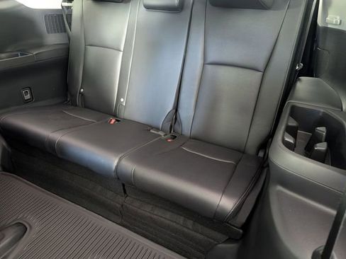 Used 2025 Toyota Grand Highlander FWD image 28