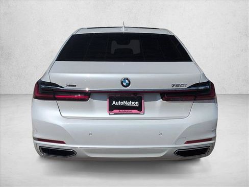 Used 2022 BMW 750i xDrive w/ Executive Package AWD/4WD image 7