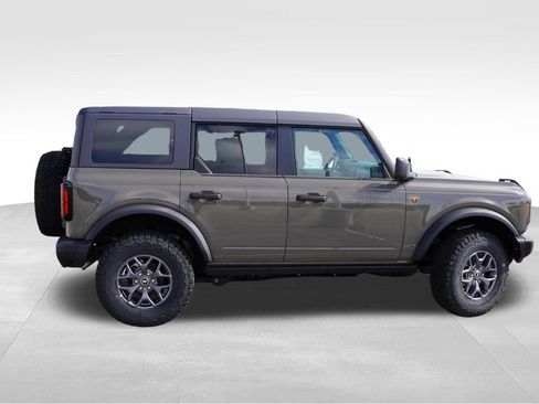 New 2025 Ford Bronco Badlands AWD/4WD image 2